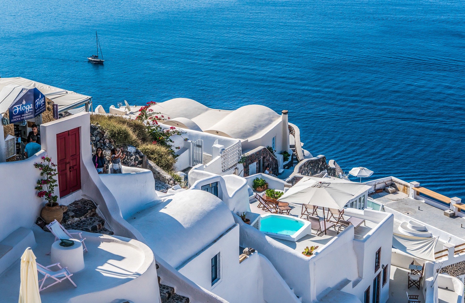 Read more about the article Best Private Pool Hotels In Santorini